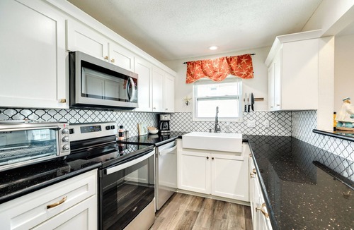 Spanish Grant House | 2nd Row Beachside w/Gulf Views, Updated Interior, 2 Decks & Easy Beach Access