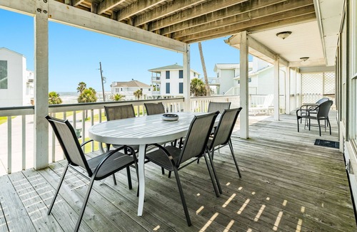 Indian Beach House | 2nd Row Gulf View Home w/2 Decks, Board Games, 3 Kings+Bunk all w/Deck Access