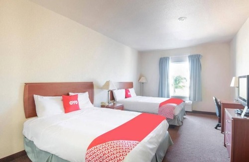 Clute Hotel | 3 Affordable Rooms Near Asiel’s Restaurant