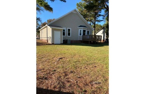Clayton House | 3 bed 2 bath home in downtown Clayton