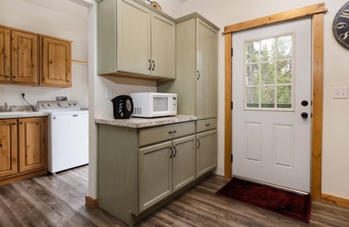 Martin City House | 3 bed/2 bath House. Minutes to Glacier National Park and Whitefish Mountain!