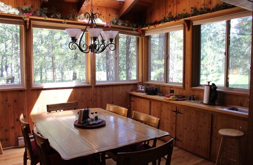 Black Butte Ranch House | 3 Bed/3 bath on Golf Course/Two Large decks/bikes/Includes 7 bikes/2100 sq ft/