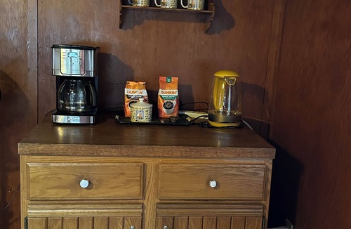 Lake Winola House | 3 Bedroom 1.5 bath Lake Front Cottage at beautiful Lake Winola