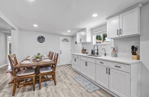 Los Angeles House | 3 bedroom 2 bath Family Home with private backyard in Alhambra