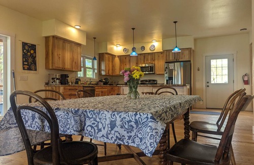 Rollins House | 3 Bedroom, 3 Bath, Exclusive-Use Lakefront Property