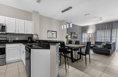 Sunset Lakes House | 3 Bedroom/3 Bathroom Encantada Resort (8515 BL)