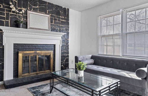 Greensboro House | 3-bedroom building in delightful Greensboro with AC, WiFi. Enjoy your stay