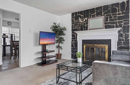 Greensboro House | 3-bedroom building in delightful Greensboro with AC, WiFi. Enjoy your stay