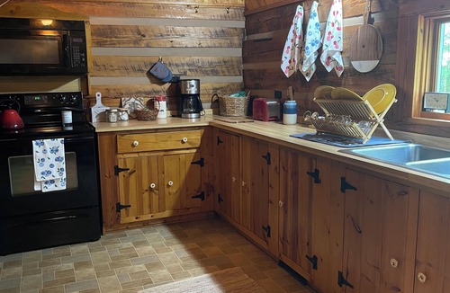 Greensboro Cabin | 3-bedroom cabin in peaceful Greensboro with cozy charm