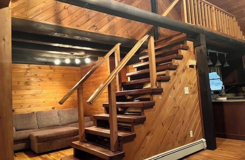 Bloomingburg Cabin | 3-bedroom cabin in peaceful Bloomingburg with WiFi, AC