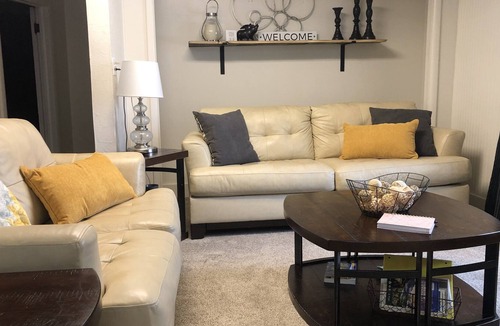 Fairfield Apartment | 3 Bedroom Central Avenue Apartment