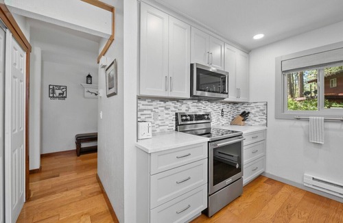 Graeagle Apartment | 3 Bedroom, Golf Course Views