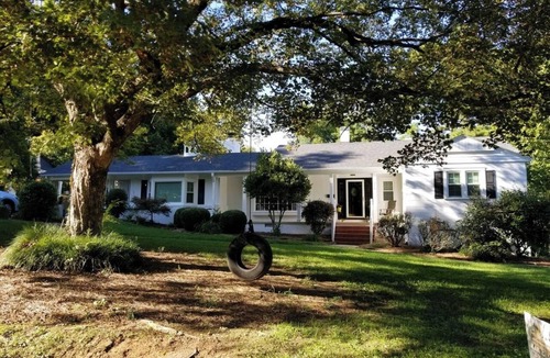 Asheboro House | 3-bedroom house in lovely Asheboro with AC for your stay