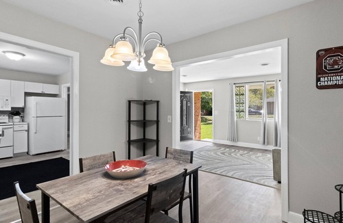 Cayce House | 3-bedroom house in The Avenues near Downtown Columbia within minutes of USC