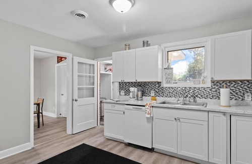 Cayce House | 3-bedroom house in The Avenues near Downtown Columbia within minutes of USC