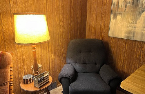 Vandalia House | 3-bedroom house in wonderful Glasgow with AC, WiFi two blocks from Event Center.