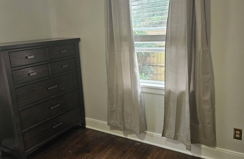 Mosby House | 3-bedroom house. Minutes away from major hospitals. Close to RIR, VCU, VUU, VSU.