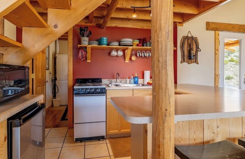 Cody Cabin | 3 bedroom private mountain house extraordinary views