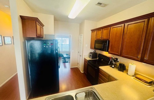 Deep River House | 3 Bedroom Town House Perfect for Furniture Market or High Point University