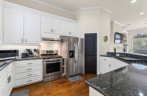 Texas Medical Center House | 3-bedroom townhome Centrally located near Medical Center/NRG stadium.