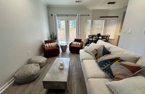 Collier Heights House | 3-bedroom townhome in vibrant Atlanta near entertainment Mercedes Benz Stadium