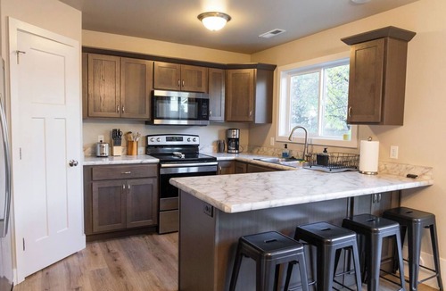 Billings House | 3-bedroom townhome with patio and attached 2car garage, close to hospitals