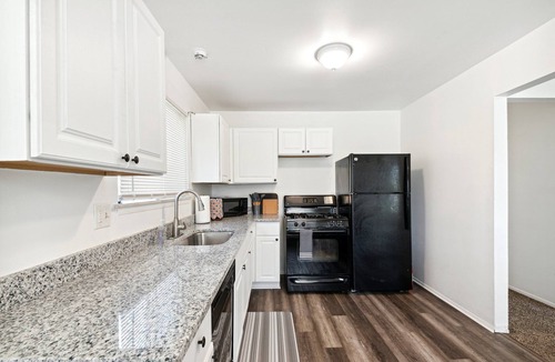Warren House | 3 Bedroom Urban Retreat close to Downtown