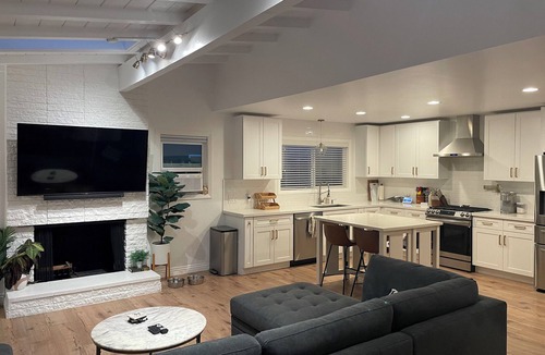 Torrance House | 3-bedroom vacation home 7 minutes from gorgeous SoCal beaches