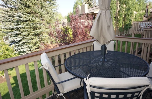 Elkhorn Village Condo | 3 BR/BA End Unit, Lg Decks, Views