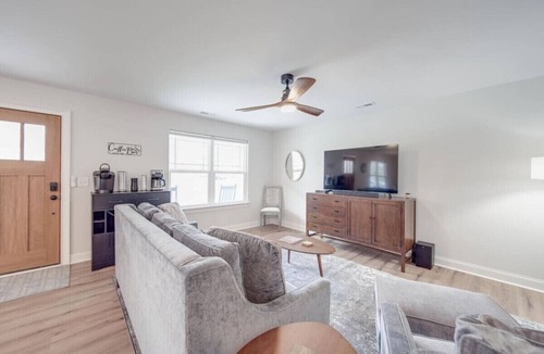 Mount Holly House | 3-BR Cozy Mt. Holly River Retreat—USNWC—Fire Pit!