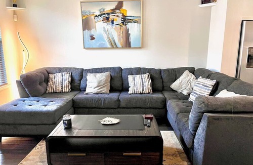 Fort Lincoln House | 3 Br Modern Townhome Newly Built - 15 mins from Downtown DC