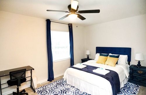 Biddleville House | 3 BR Townhome minutes to Uptown