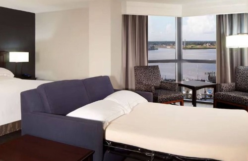 Nassau Bay Hotel | 3 Cozy Rooms to Unwind in a Quiet Room with Beautiful Views