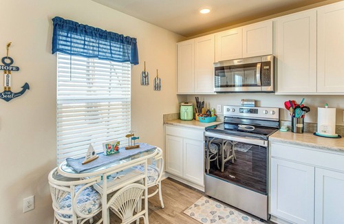 Supply House | 3 Mi to Holden Beach! Family Home w/Patio