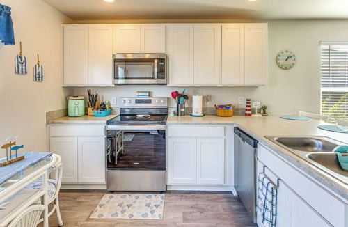 Supply House | 3 Mi to Holden Beach! Family Home w/Patio