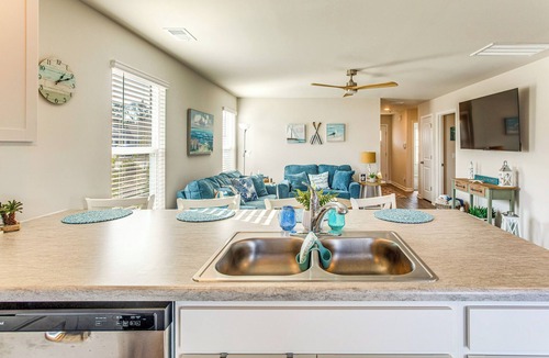 Supply House | 3 Mi to Holden Beach! Family Home w/Patio