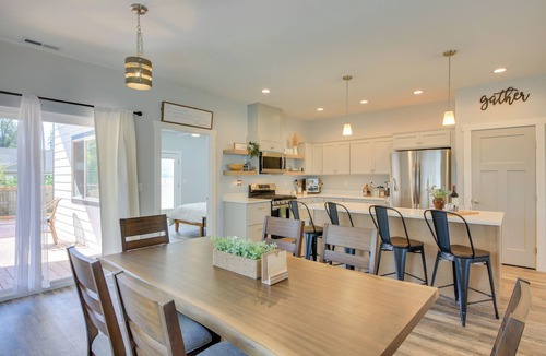 Ponderay House | 3 Mi to Lake Pend Oreille: Home w/Deck & Yard