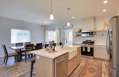 Ponderay House | 3 Mi to Lake Pend Oreille: Home w/Deck & Yard