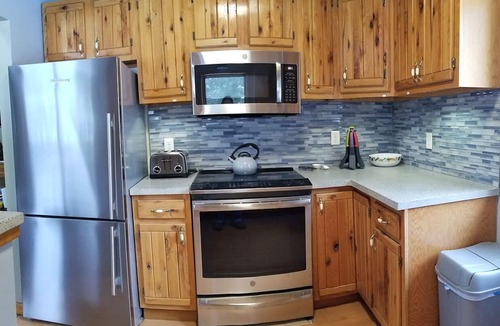 Emigrant House | 3 Mile Ranch…enjoy the pristine views that Montana has to offer!