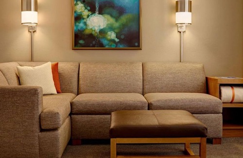 St. Johns Hotel | 3 Spacious Units w/FREE Parking, Pool, Short Drive to Paramount Theatre!