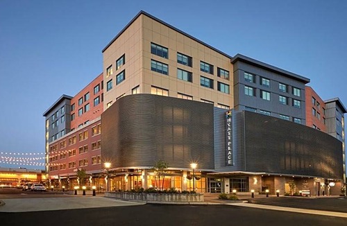 Cal Young Hotel | 3-Star Hotel ∙ Hyatt Place Eugene/Oakway Center