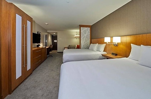 Cal Young Hotel | 3-Star Hotel ∙ Hyatt Place Eugene/Oakway Center
