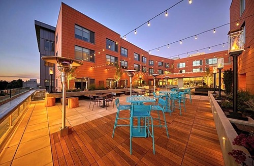 Cal Young Hotel | 3-Star Hotel ∙ Hyatt Place Eugene/Oakway Center