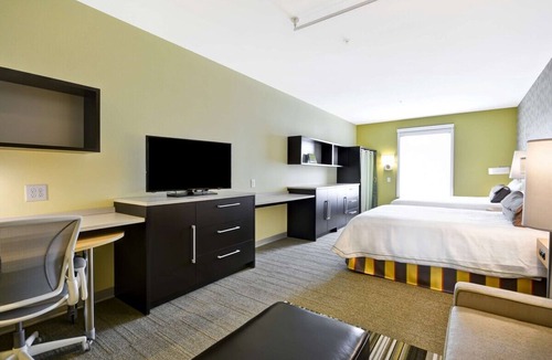 Rock Hill Hotel | 3 Units w/Fireplace Lounge + Kitchen Near Main Street Historic District
