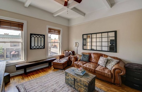 Downtown Bozeman Condo | 30-Day Rental - Historic flat w/great location & vintage features - Montana on Main Street!