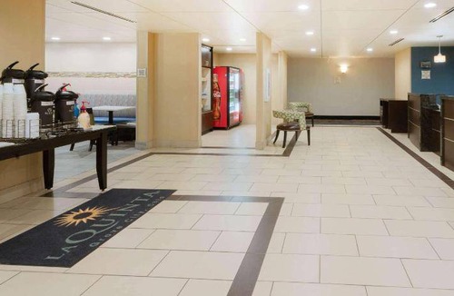 Grove City Hotel | 30 m² Hotel ∙ 127 guests