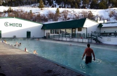 Emigrant Villa | 30 Miles from Yellowstone Park! View is Breathtaking!