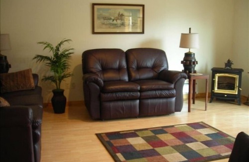 Emigrant Villa | 30 Miles from Yellowstone Park! View is Breathtaking!
