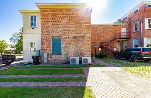 New Bern Apartment | 301 on Hancock - One Bedroom Apartment, Sleeps 4