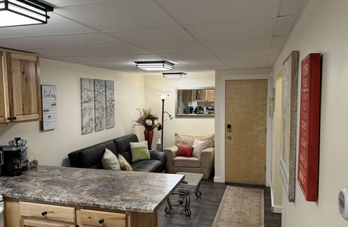 Fairbanks Apartment | 303 2bd lower · Vintage 2 bedroom close to downtown and river walk
